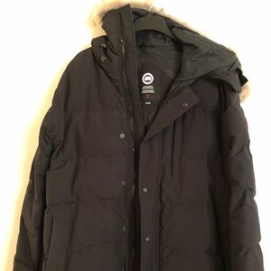 Canada Goose Men’s Coat with real fur trimmed hood